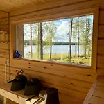 Ulvontaehti - Moderni Moekki Jaerven Rannalla Villa *