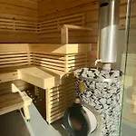 Ulvontaehti - Moderni Moekki Jaerven Rannalla Villa Ulvo