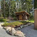 Ulvontaehti - Moderni Moekki Jaerven Rannalla *