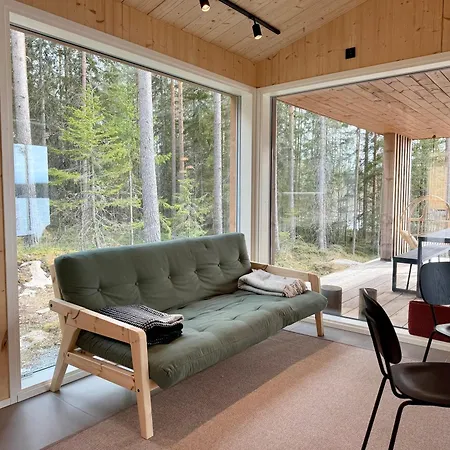 Villa Ulvontaehti - Moderni Moekki Jaerven Rannalla Ulvo